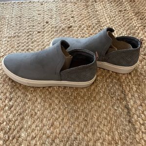 Dr. Scholl’s Gray Be Free ankle Sneaker
